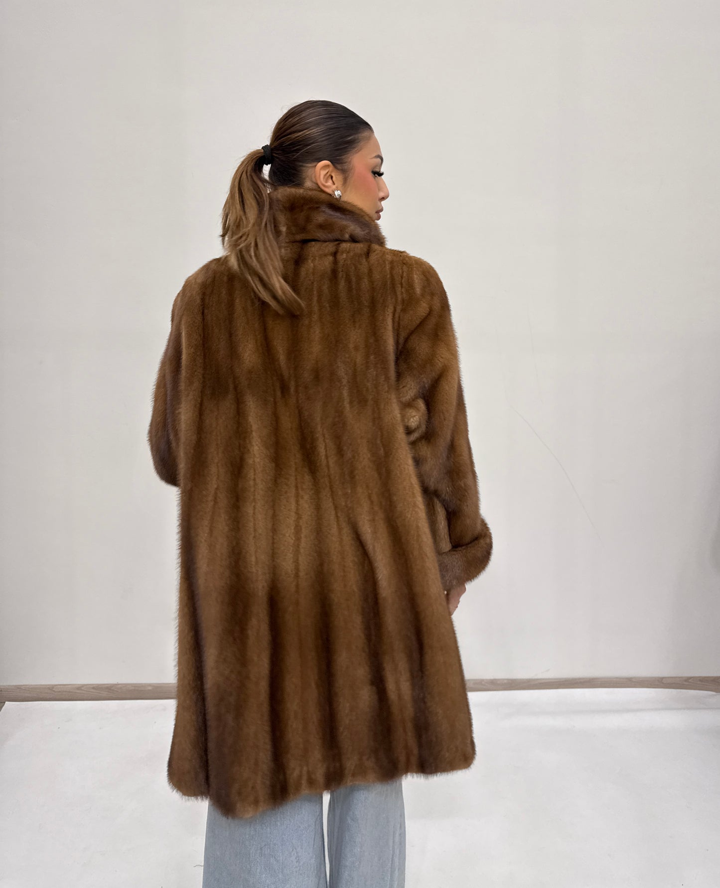 Giacca di Visone lavorazione pelle intera color Miele manica con risvolto