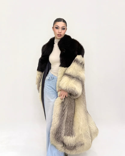 Caban lungo in volpe di Groenlandia  con inserti in Volpe dark brown