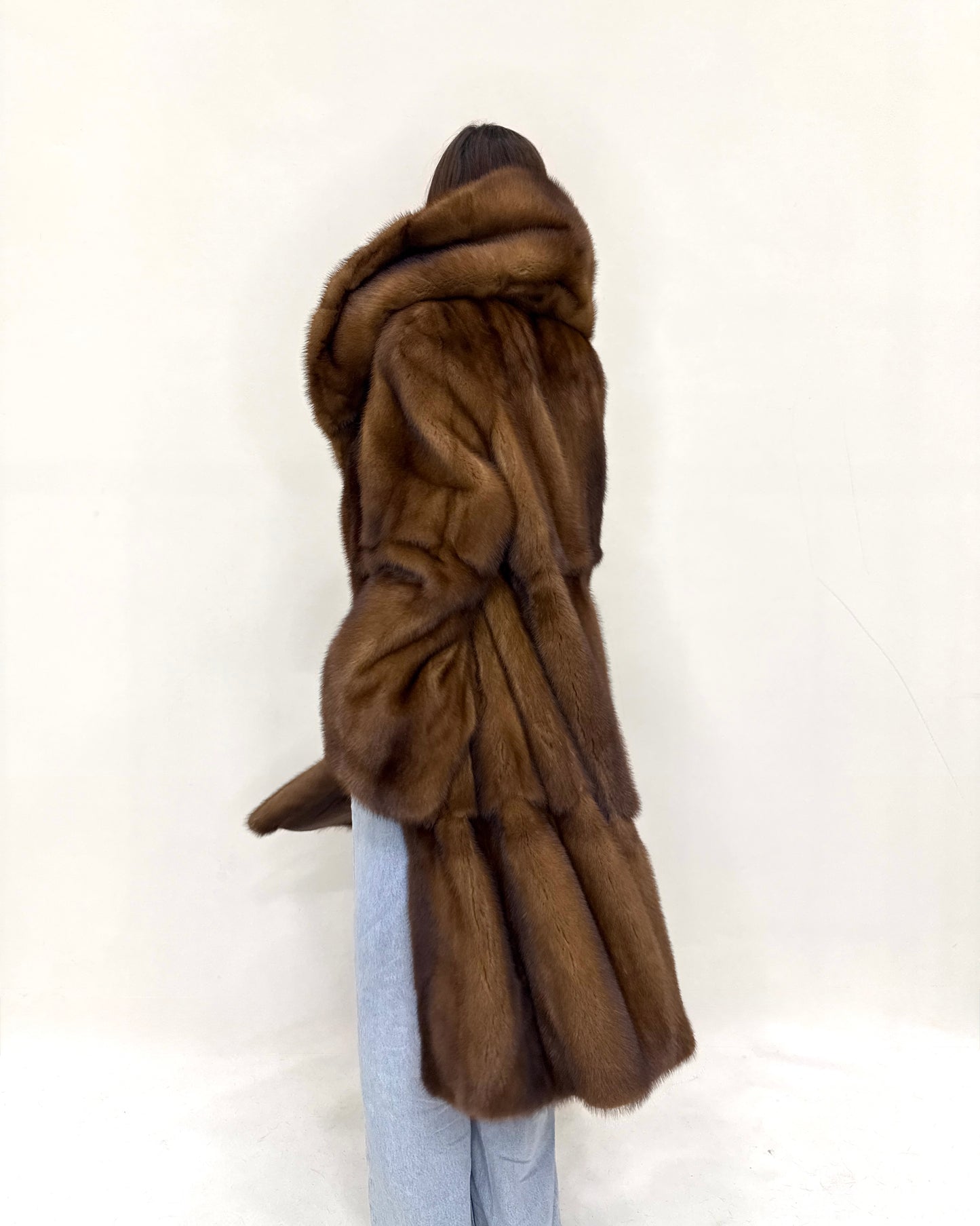 Cappotto Zibellino canadese con lavorazione   orizzontale ad ondina modellistica fendi