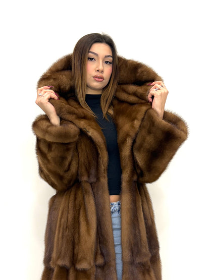 Cappotto Zibellino canadese con lavorazione   orizzontale ad ondina modellistica fendi