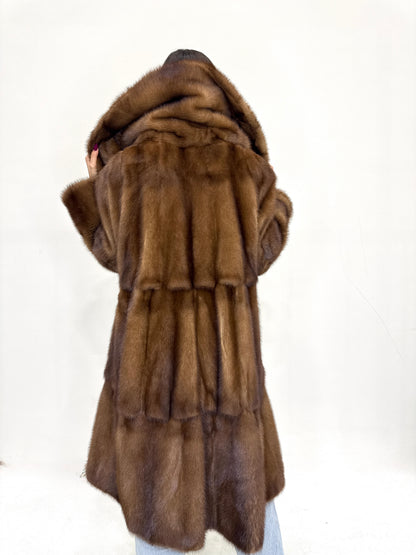 Cappotto Zibellino canadese con lavorazione   orizzontale ad ondina modellistica fendi