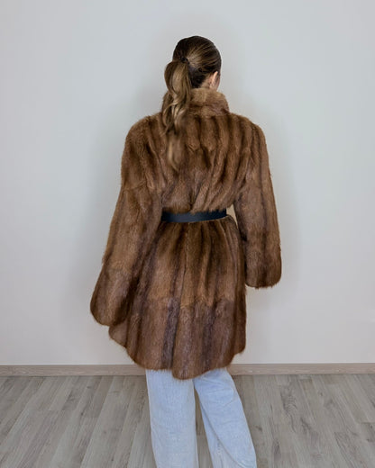 Visone 3/4 a lavorazione verticale color marrone – Pelliccia rigenerata di lusso