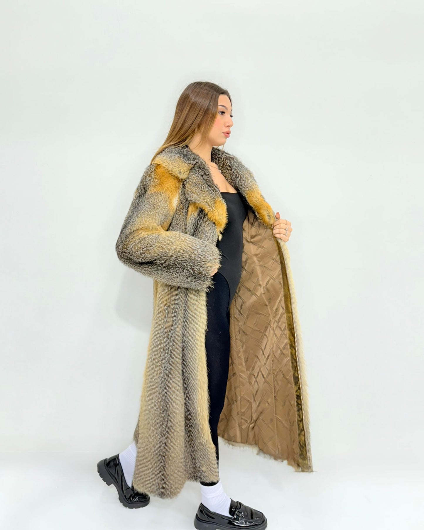 Pelliccia Lunga in Volpe di Patagonia Rigenerata – Taglia Unica