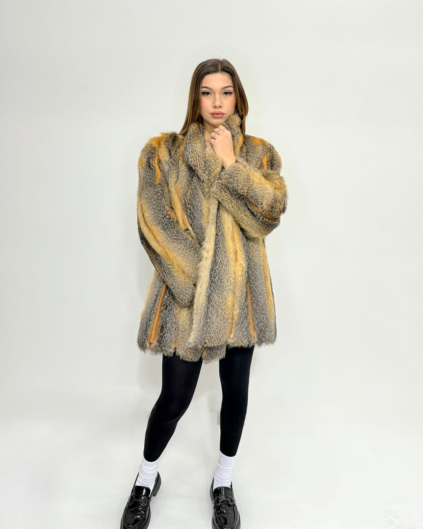 Volpe di Patagonia con inserti in pelle